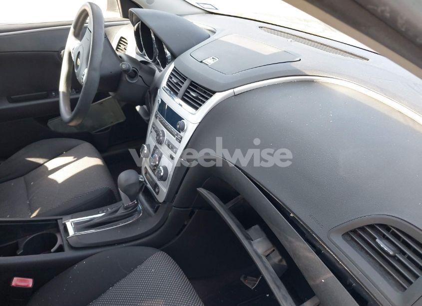 Photo 5 of 2011 Chevrolet Malibu 1LT (VIN 1G1ZC5E11BF110724)