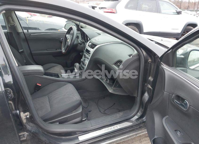 Photo 5 of 2011 Chevrolet Malibu 1LT (VIN 1G1ZC5E11BF266259)