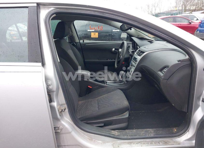 Photo 5 of 2011 Chevrolet Malibu 1LT (VIN 1G1ZC5E11BF305366)