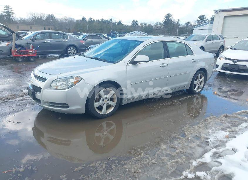 Photo 2 of 2011 Chevrolet Malibu 1LT (VIN 1G1ZC5E12BF126835)