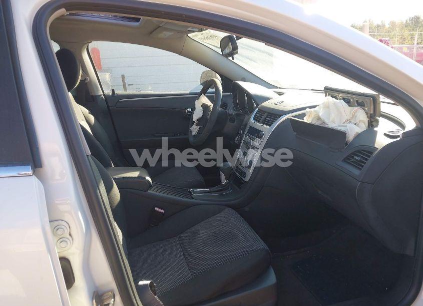 Photo 5 of 2011 Chevrolet Malibu 1LT (VIN 1G1ZC5E12BF231410)