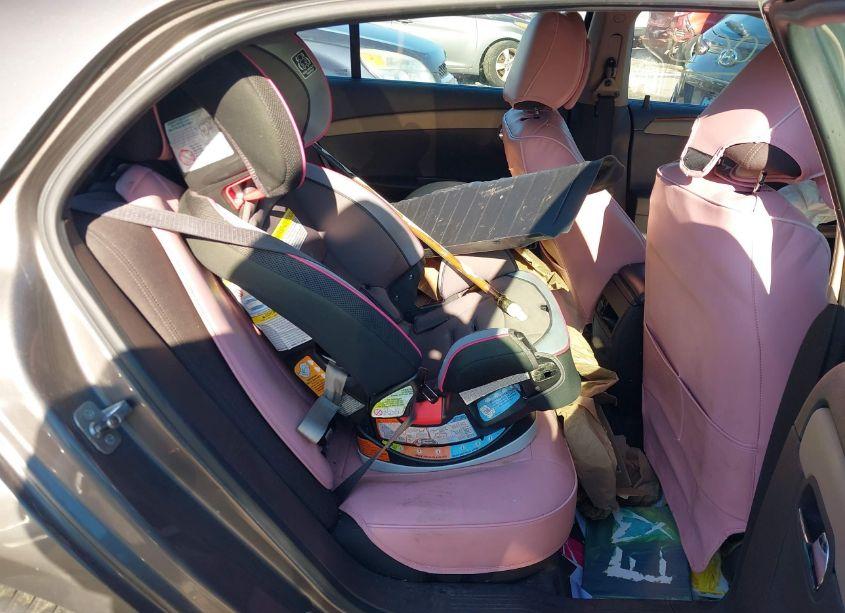 Photo 8 of 2011 Chevrolet Malibu 1LT (VIN 1G1ZC5E12BF292109)