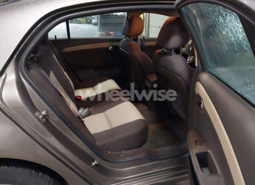 Photo 8 of 2011 Chevrolet Malibu 1LT (VIN 1G1ZC5E13BF233473)