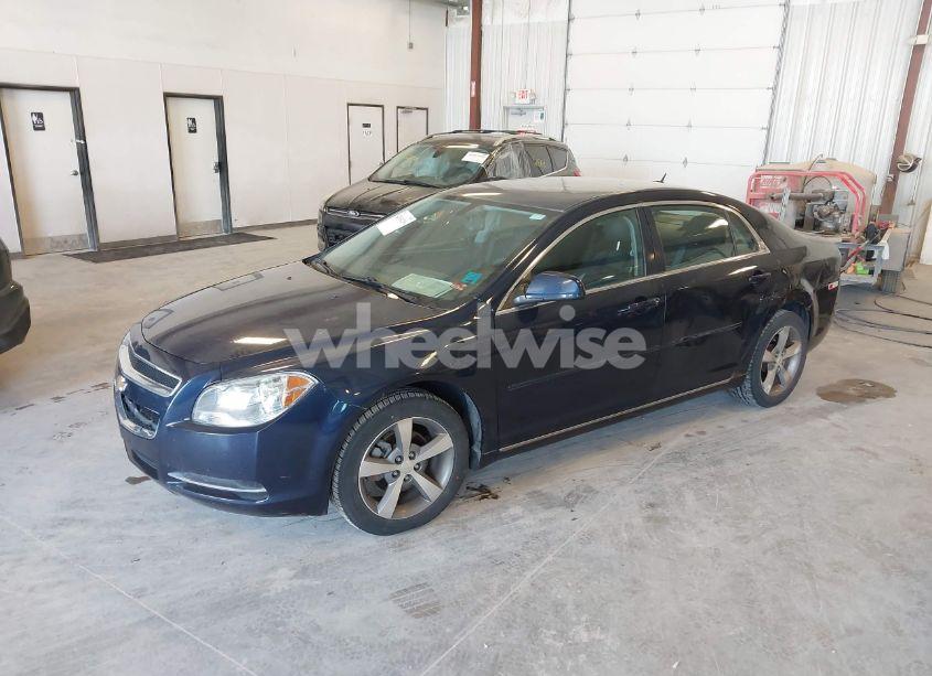 Photo 2 of 2011 Chevrolet Malibu 1LT (VIN 1G1ZC5E13BF297139)