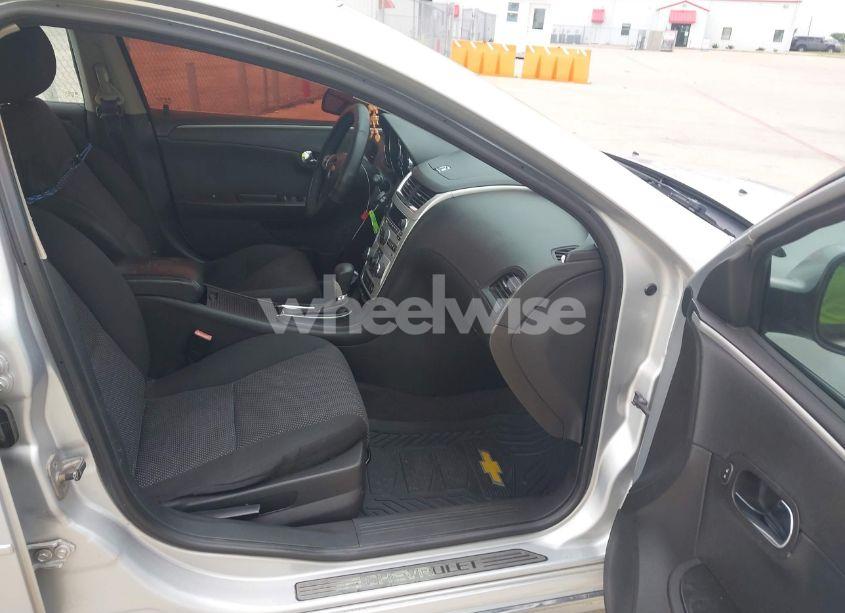 Photo 5 of 2011 Chevrolet Malibu 1LT (VIN 1G1ZC5E13BF328955)