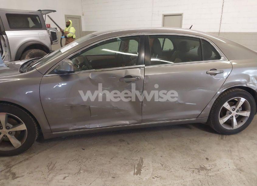 Photo 6 of 2011 Chevrolet Malibu 1LT (VIN 1G1ZC5E13BF336408)