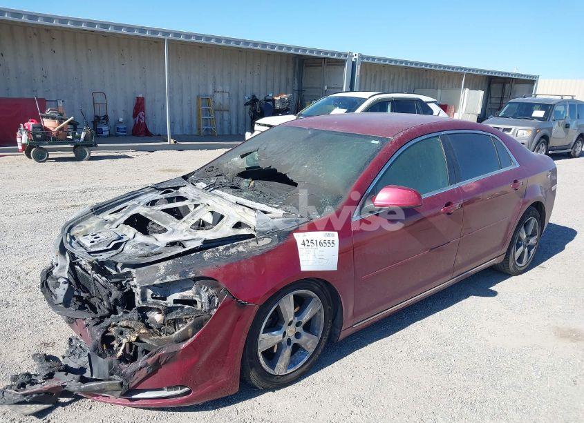 Photo 2 of 2011 Chevrolet Malibu 1LT (VIN 1G1ZC5E14BF313235)
