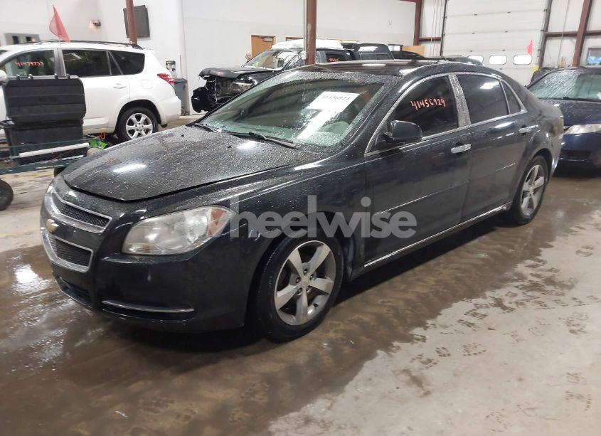 Photo 2 of 2011 Chevrolet Malibu 1LT (VIN 1G1ZC5E15BF109365)