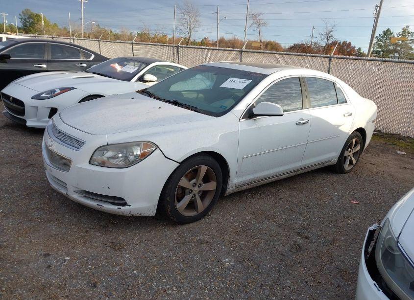 Photo 2 of 2011 Chevrolet Malibu 1LT (VIN 1G1ZC5E15BF129003)