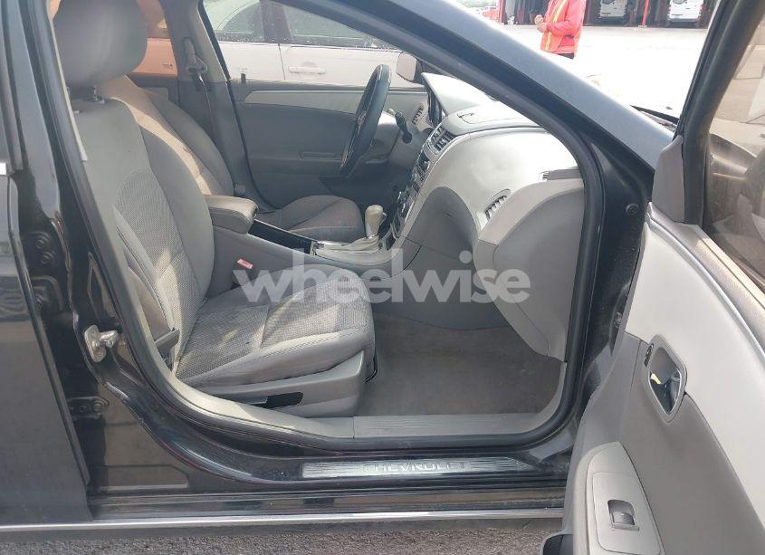 Photo 5 of 2011 Chevrolet Malibu 1LT (VIN 1G1ZC5E15BF173969)