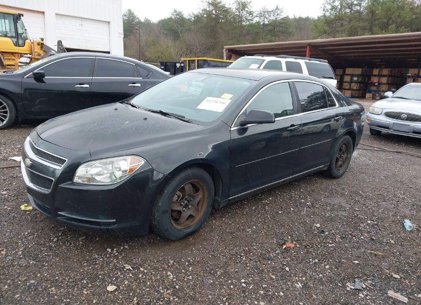Photo 2 of 2011 Chevrolet Malibu 1LT (VIN 1G1ZC5E16BF137756)