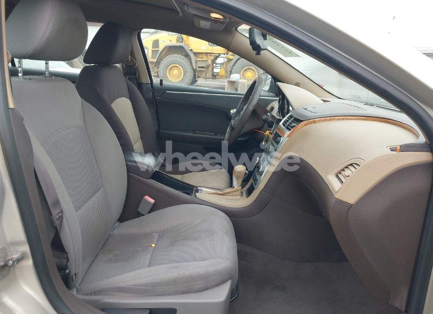 Photo 5 of 2011 Chevrolet Malibu 1LT (VIN 1G1ZC5E16BF285759)