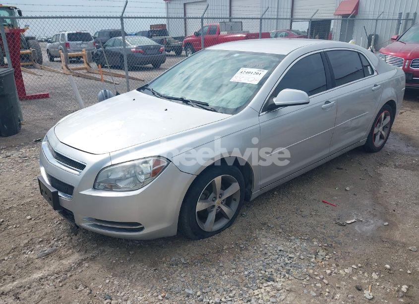 Photo 2 of 2011 Chevrolet Malibu 1LT (VIN 1G1ZC5E17BF141752)