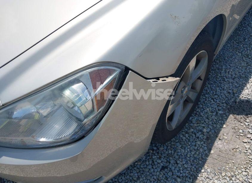 Photo 13 of 2011 Chevrolet Malibu 1LT (VIN 1G1ZC5E17BF240247)