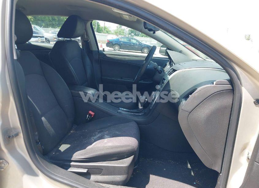 Photo 5 of 2011 Chevrolet Malibu 1LT (VIN 1G1ZC5E17BF240247)