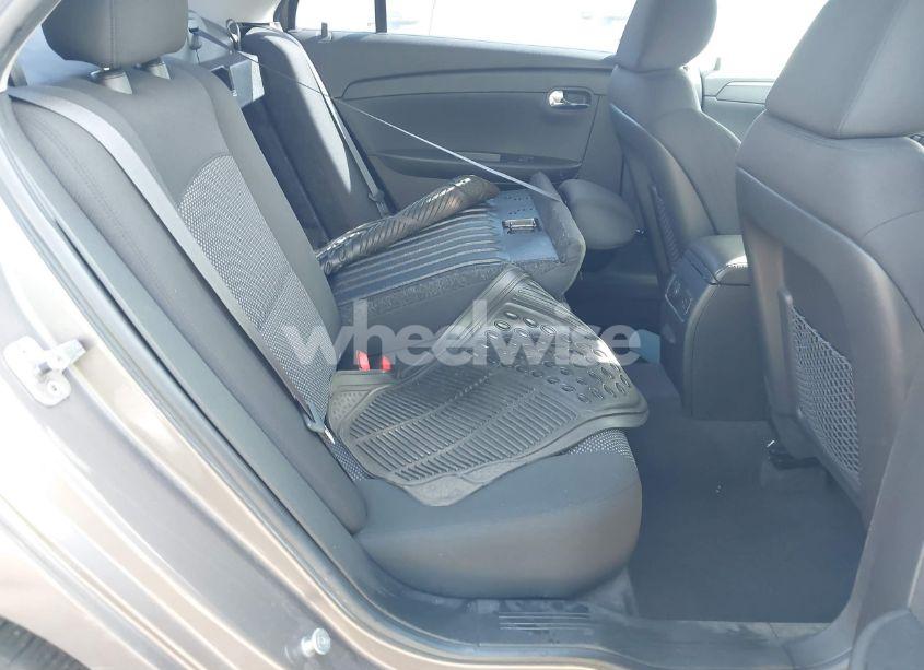 Photo 8 of 2011 Chevrolet Malibu 1LT (VIN 1G1ZC5E17BF262927)