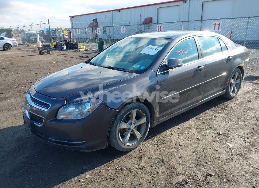 Photo 2 of 2011 Chevrolet Malibu 1LT (VIN 1G1ZC5E17BF285348)