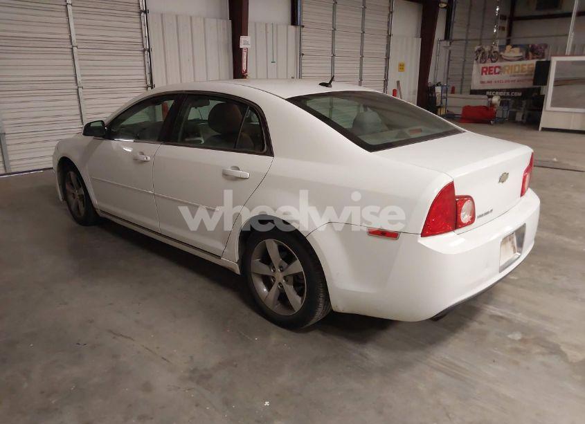 Photo 3 of 2011 Chevrolet Malibu 1LT (VIN 1G1ZC5E17BF294017)