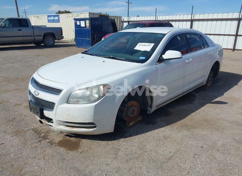 Photo 2 of 2011 Chevrolet Malibu 1LT (VIN 1G1ZC5E18BF166109)