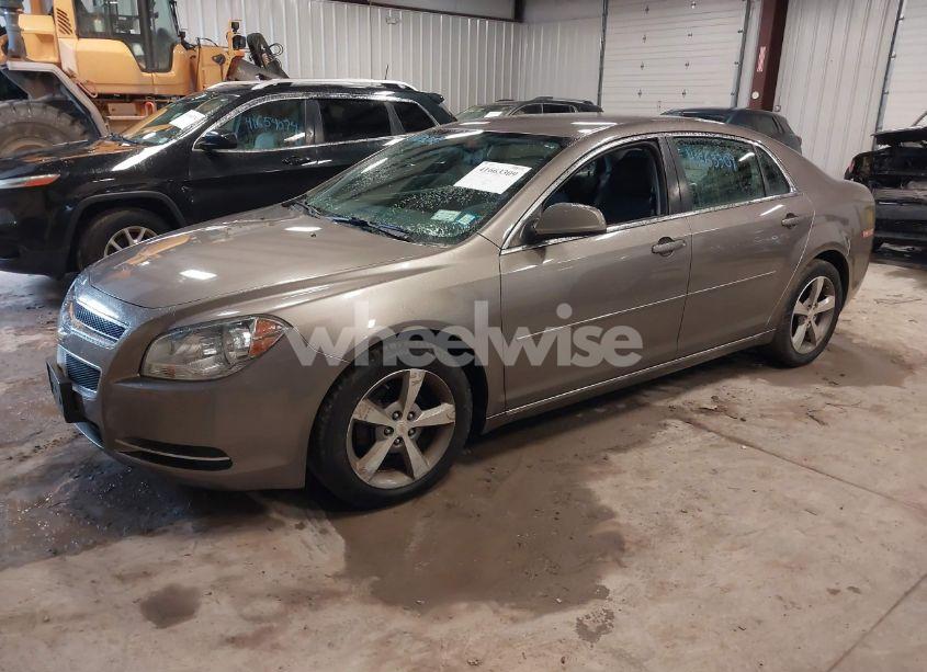 Photo 2 of 2011 Chevrolet Malibu 1LT (VIN 1G1ZC5E18BF181032)