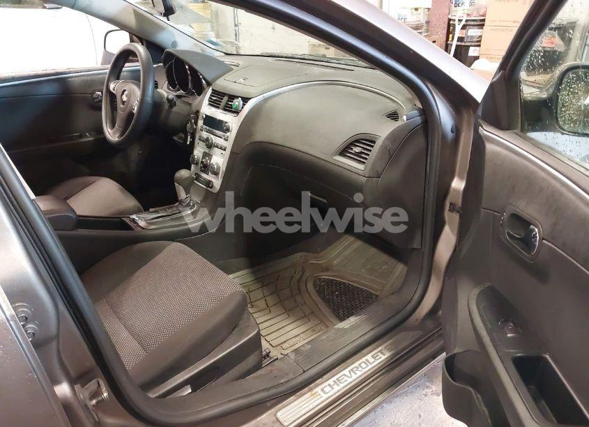 Photo 5 of 2011 Chevrolet Malibu 1LT (VIN 1G1ZC5E18BF181032)