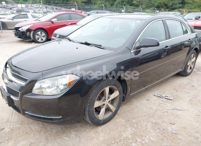 Photo 2 of 2011 Chevrolet Malibu 1LT (VIN 1G1ZC5E18BF236384)