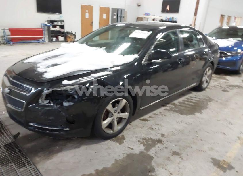 Photo 2 of 2011 Chevrolet Malibu 1LT (VIN 1G1ZC5E18BF317014)