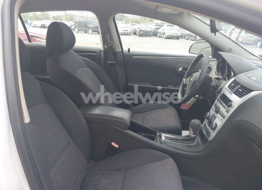 Photo 5 of 2011 Chevrolet Malibu 1LT (VIN 1G1ZC5E18BF387161)