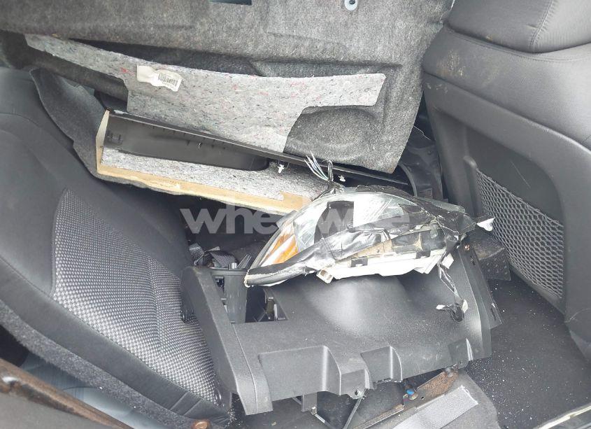 Photo 12 of 2011 Chevrolet Malibu 1LT (VIN 1G1ZC5E19BF140053)