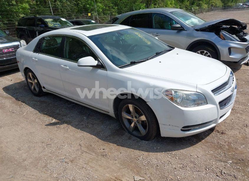 2011 Chevrolet Malibu 1LT (VIN 1G1ZC5E19BF352130) main photo