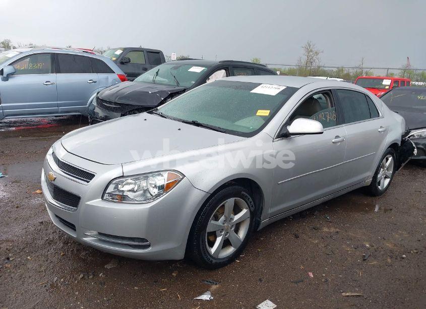 Photo 2 of 2011 Chevrolet Malibu 1LT (VIN 1G1ZC5E1XBF118451)