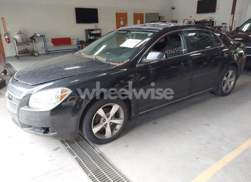 Photo 2 of 2011 Chevrolet Malibu 1LT (VIN 1G1ZC5E1XBF242638)