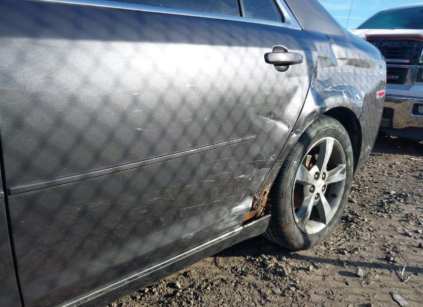 Photo 6 of 2011 Chevrolet Malibu 1LT (VIN 1G1ZC5E1XBF275591)