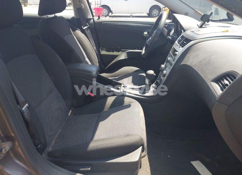 Photo 5 of 2011 Chevrolet Malibu 1LT (VIN 1G1ZC5E1XBF310341)