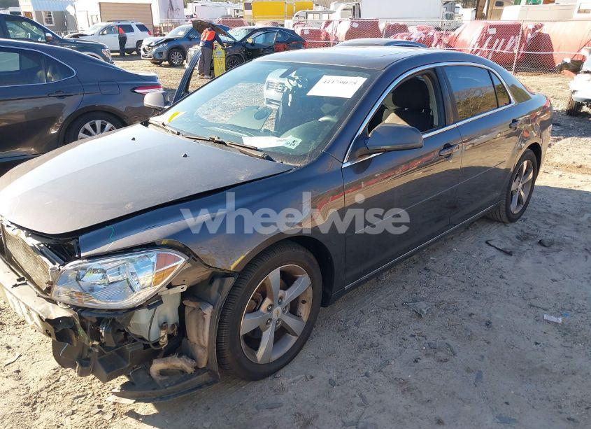 Photo 2 of 2011 Chevrolet Malibu 1LT (VIN 1G1ZC5E1XBF325258)