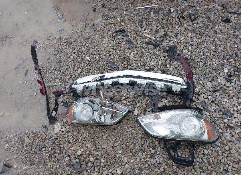 Photo 12 of 2011 Chevrolet Malibu 1LT (VIN 1G1ZC5E1XBF330282)