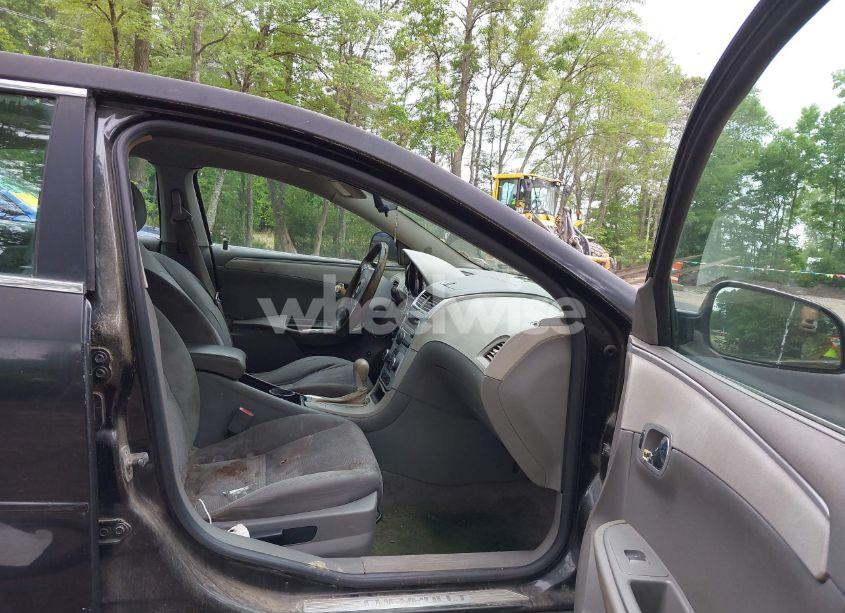 Photo 5 of 2010 Chevrolet Malibu LT (VIN 1G1ZC5EB0A4115223)