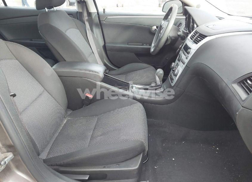 Photo 5 of 2010 Chevrolet Malibu LT (VIN 1G1ZC5EB0AF142961)