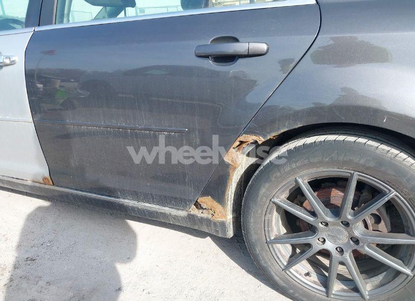 Photo 6 of 2010 Chevrolet Malibu LT (VIN 1G1ZC5EB0AF303468)