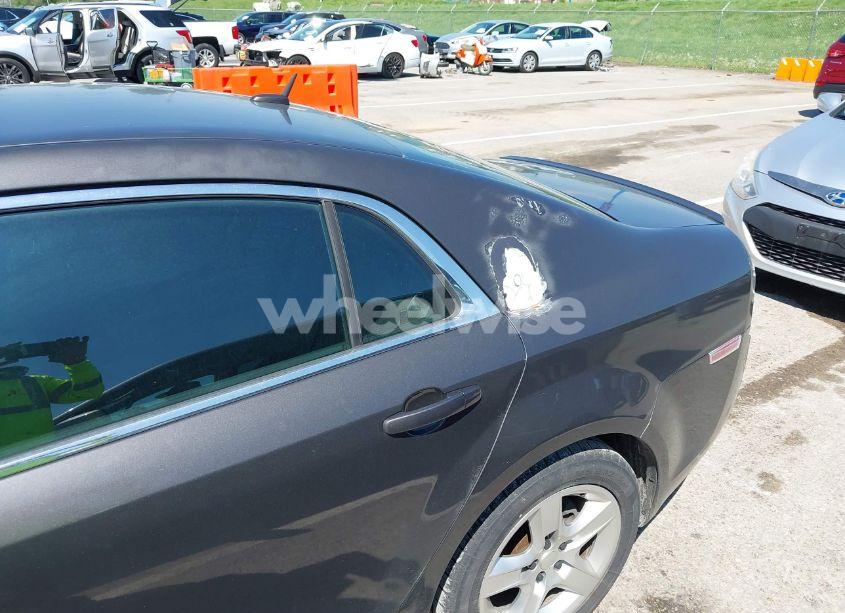 Photo 6 of 2010 Chevrolet Malibu LT (VIN 1G1ZC5EB2AF240373)