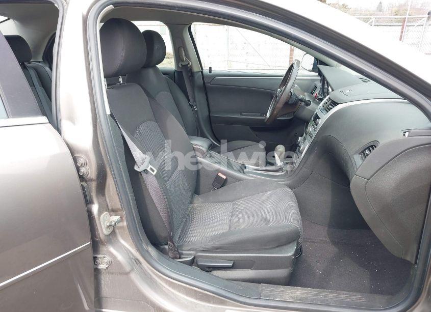 Photo 5 of 2010 Chevrolet Malibu LT (VIN 1G1ZC5EB3AF234825)