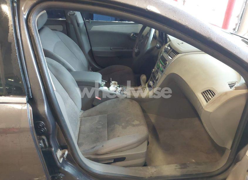 Photo 5 of 2010 Chevrolet Malibu LT (VIN 1G1ZC5EB5A4114228)