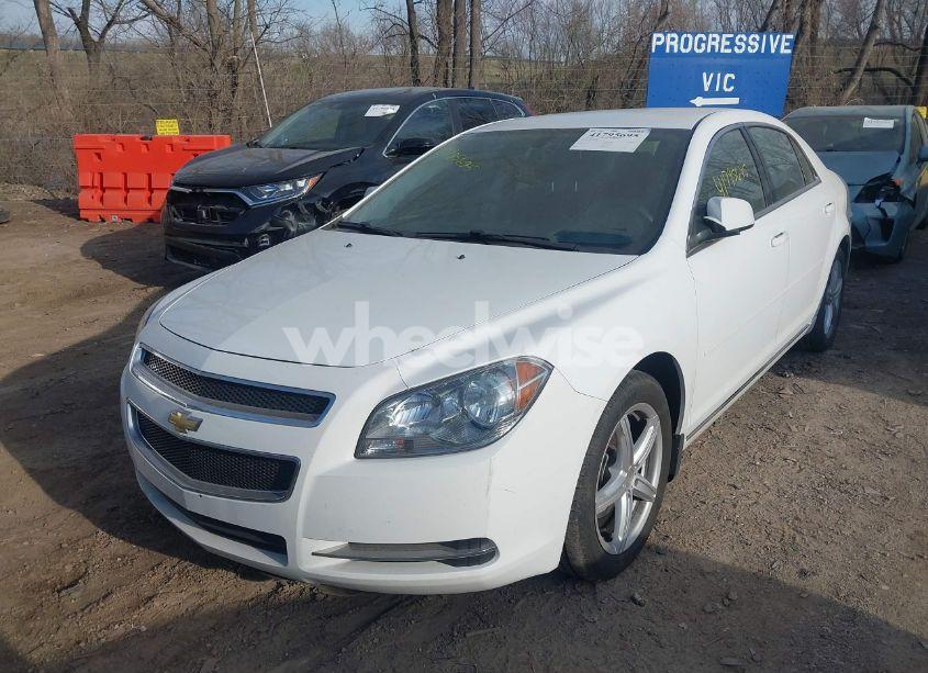 Photo 2 of 2010 Chevrolet Malibu LT (VIN 1G1ZC5EB6AF264496)