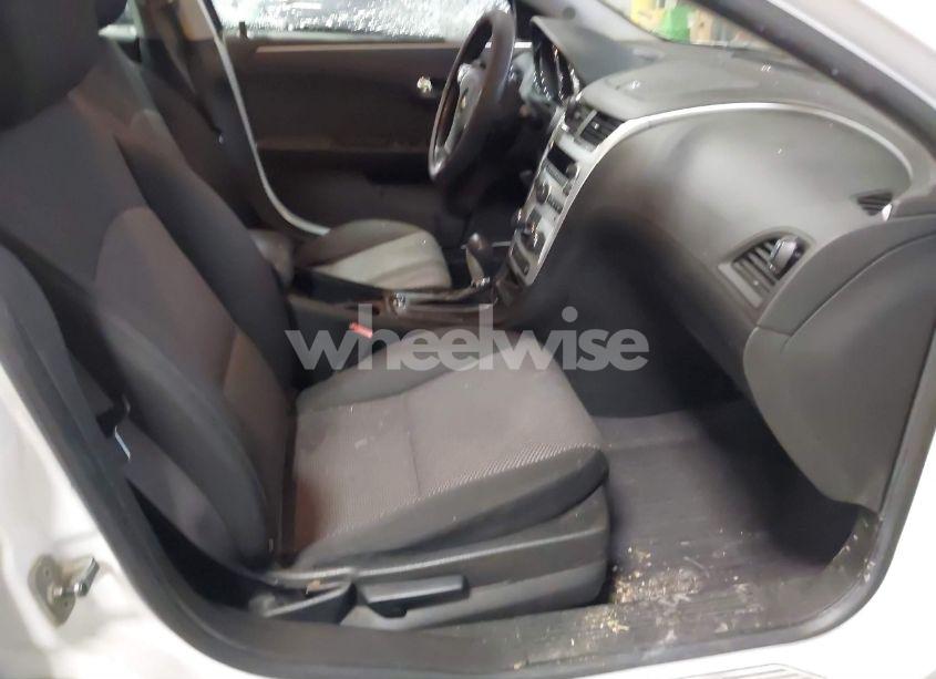 Photo 5 of 2010 Chevrolet Malibu LT (VIN 1G1ZC5EB7AF278049)