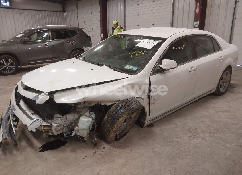 Photo 2 of 2010 Chevrolet Malibu LT (VIN 1G1ZC5EB8A4110948)