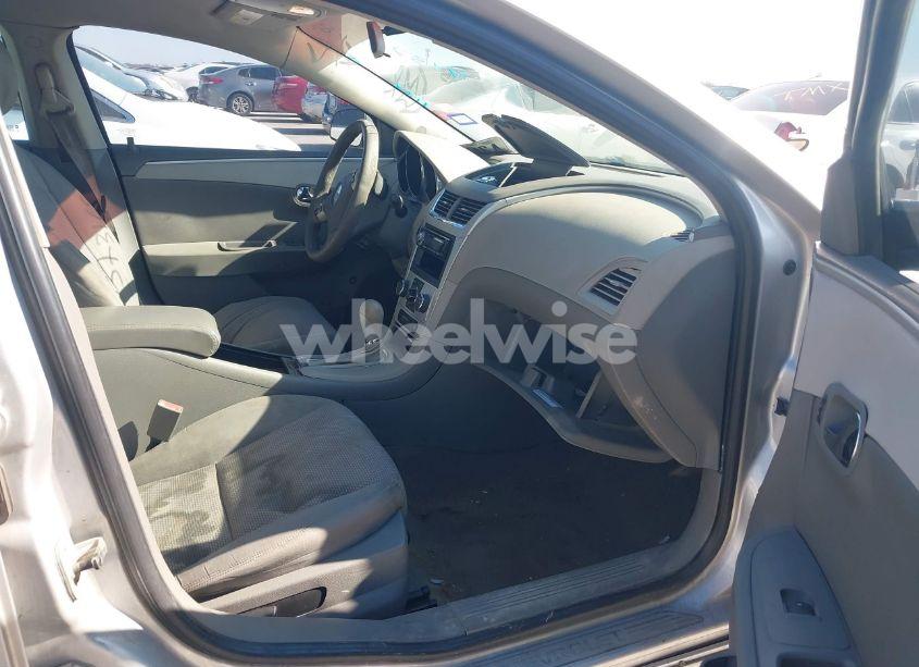 Photo 5 of 2010 Chevrolet Malibu LT (VIN 1G1ZC5EB8AF288038)