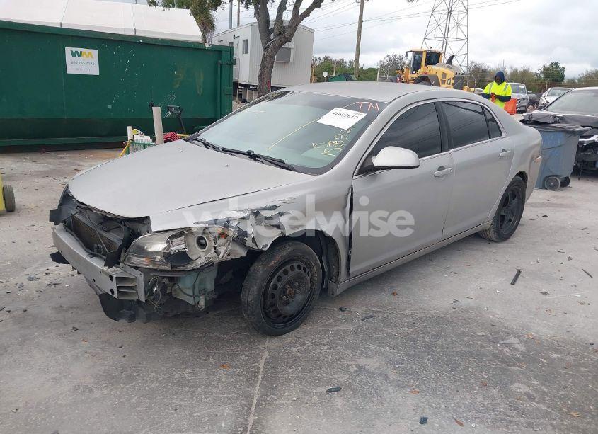 Photo 2 of 2010 Chevrolet Malibu LT (VIN 1G1ZC5EBXA4157821)