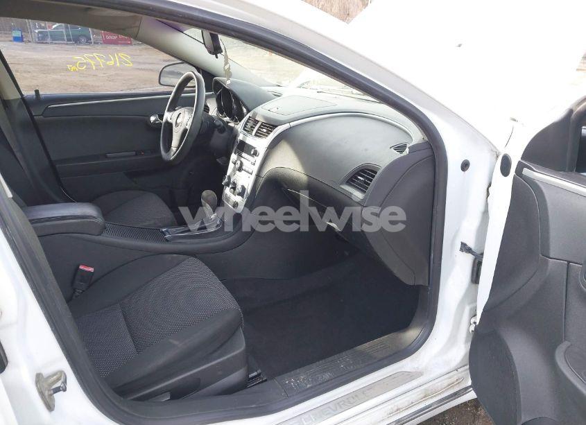 Photo 5 of 2010 Chevrolet Malibu LT (VIN 1G1ZC5EBXAF224650)