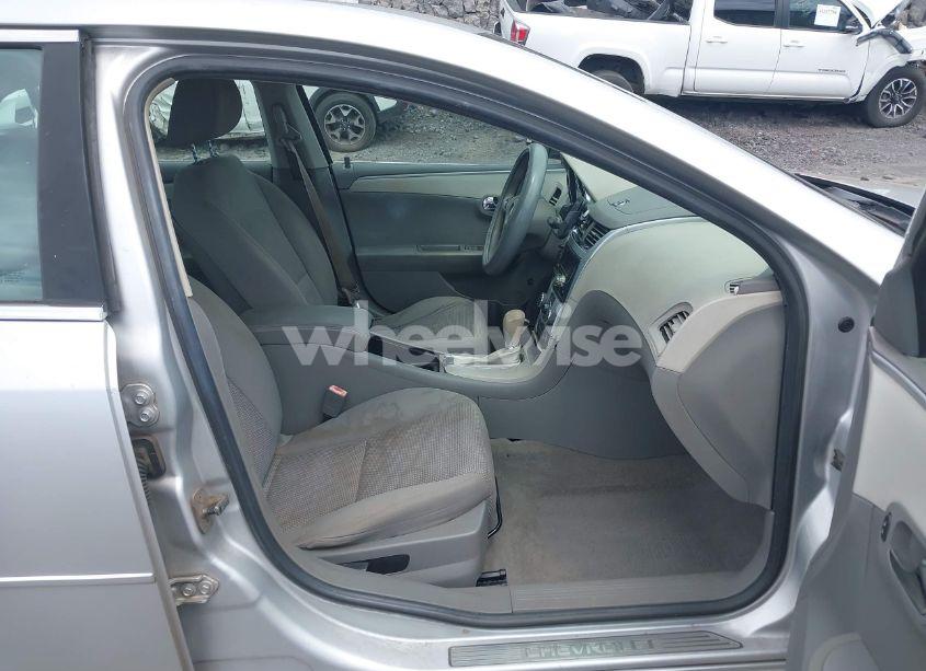 Photo 5 of 2011 Chevrolet Malibu 1LT (VIN 1G1ZC5EU3BF110380)