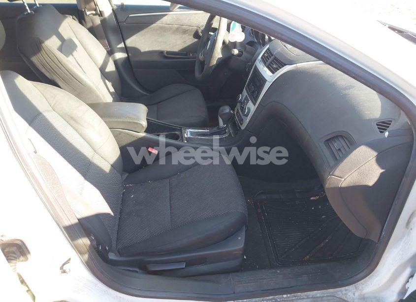 Photo 5 of 2011 Chevrolet Malibu 1LT (VIN 1G1ZC5EU3BF132461)